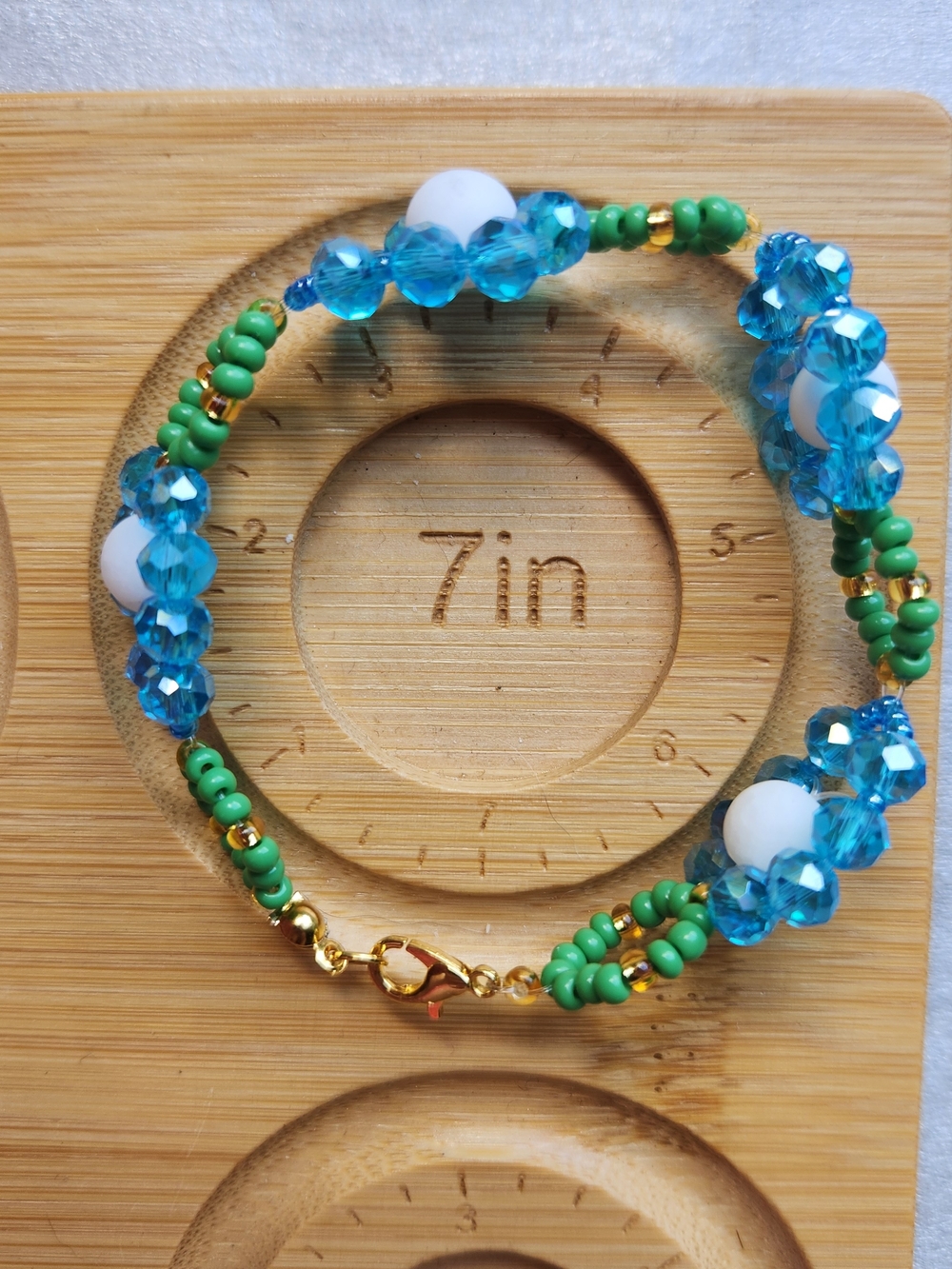 Blue and Green Beaded Floral Bracelet With Jade Center Stones - Picture 3 of 3